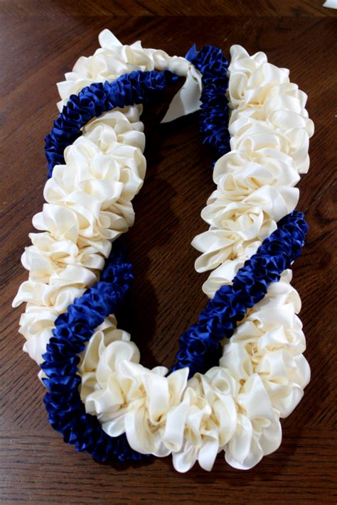 How to Make a Beautiful Ribbon Lei [DIY Plans] .